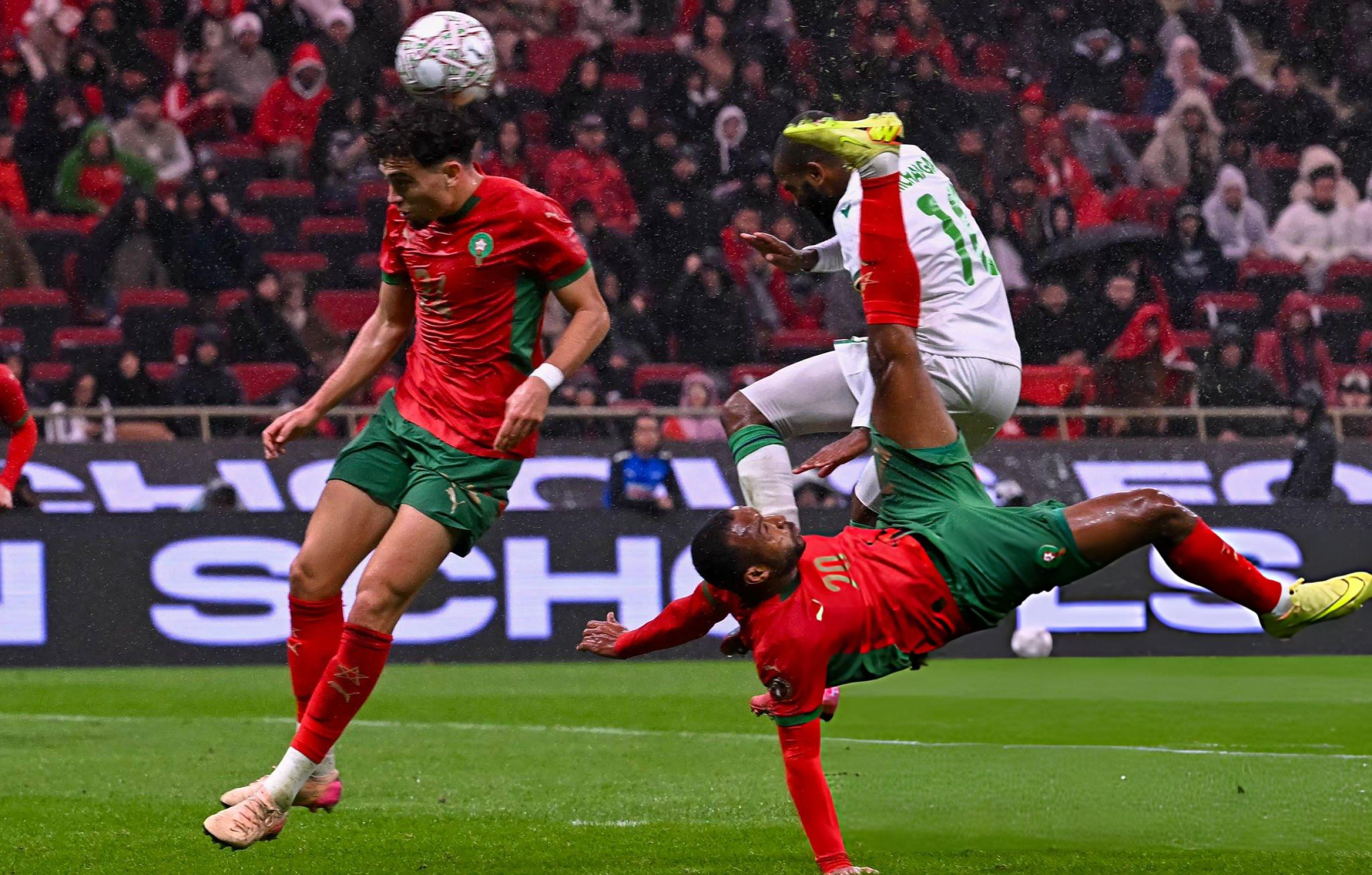 أسود الأطلس يستهلون مشوارهم الإفريقي بانتصار مقنع على جزر القمر